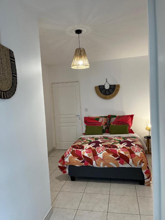 La Grenad'Île Apartment Saint Pierre Exterior foto